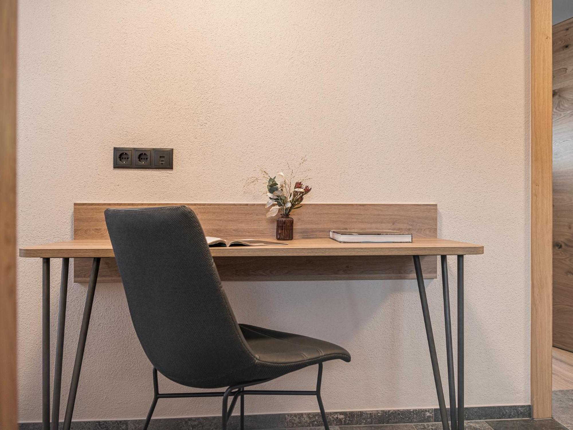 Ferienhaus Evelyn Tux Ngoại thất bức ảnh