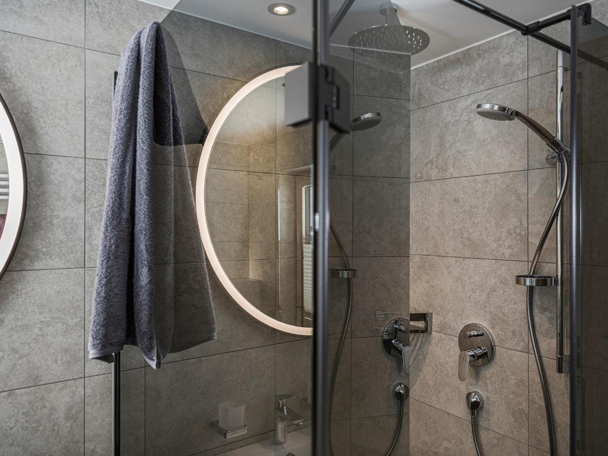 Ferienhaus Evelyn Tux Ngoại thất bức ảnh